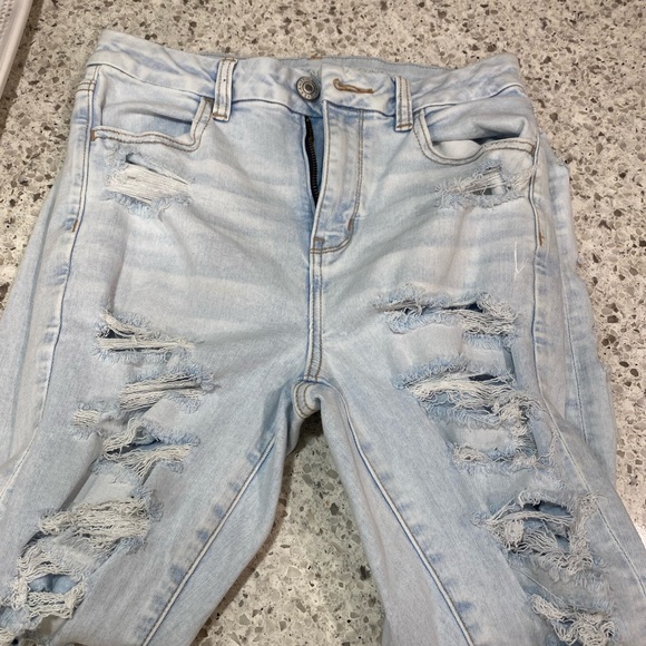 American Eagle Distressed Curvy Skinny Jegging - Picture 2 of 7